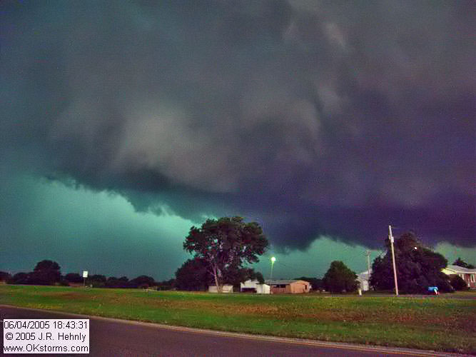 June 4, 2005 - South-central Oklahoma, Marlow Tornado 20050604_184331_std.jpg