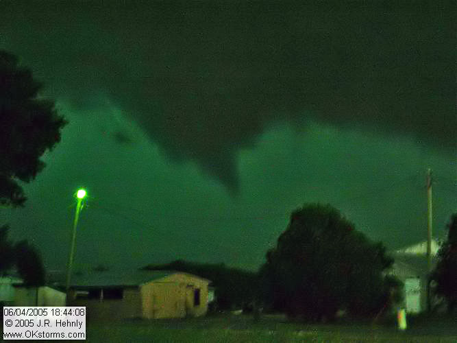 June 4, 2005 - South-central Oklahoma, Marlow Tornado 20050604_184408_std.jpg