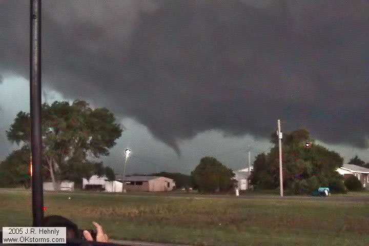 June 4, 2005 - South-central Oklahoma, Marlow Tornado 20050604_vid01_std.jpg