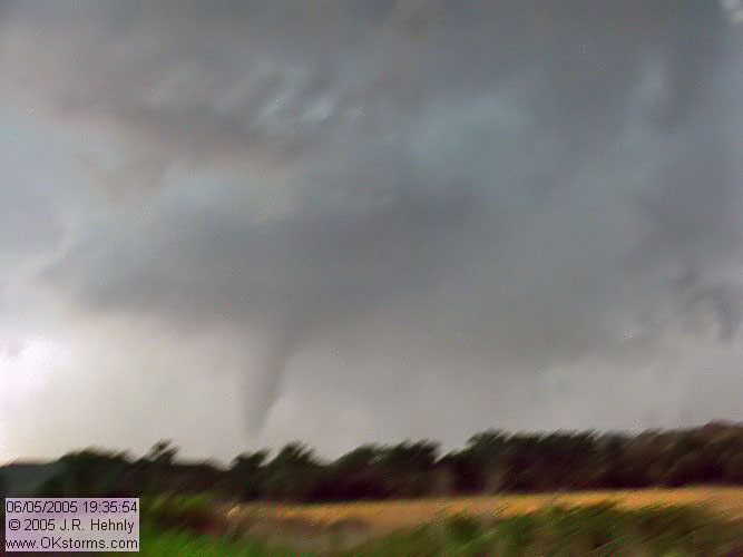 June 5, 2005 - Southwest Oklahoma, Snyder Tornado 20050605_193554_std.jpg