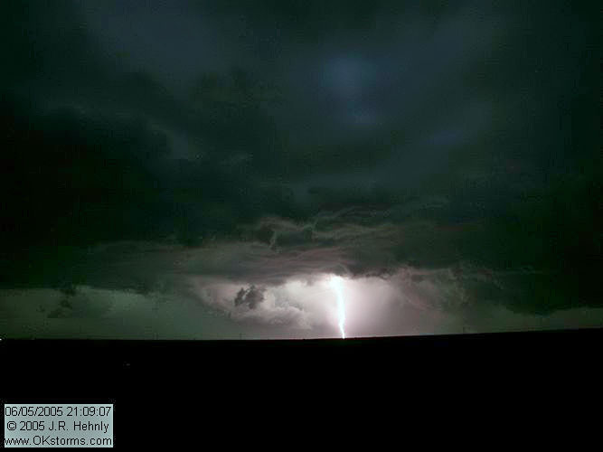 June 5, 2005 - Southwest Oklahoma, Snyder Tornado 20050605_210907_std.jpg