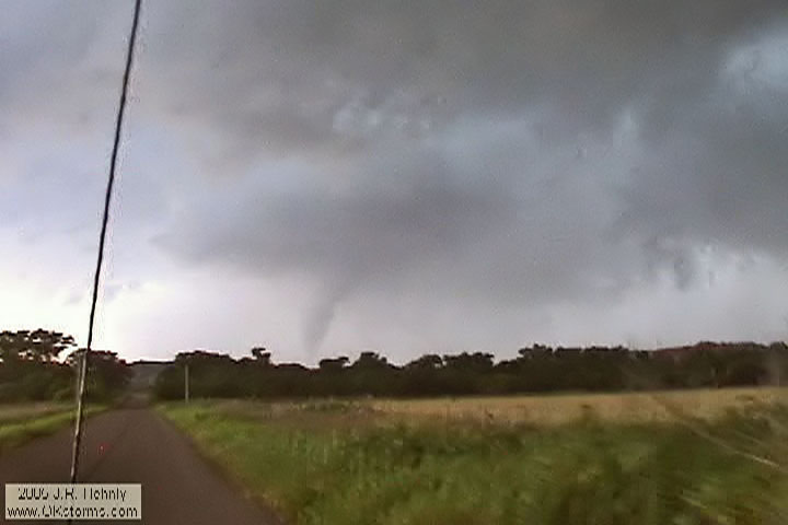 June 5, 2005 - Southwest Oklahoma, Snyder Tornado 20050605_vid02_std.jpg