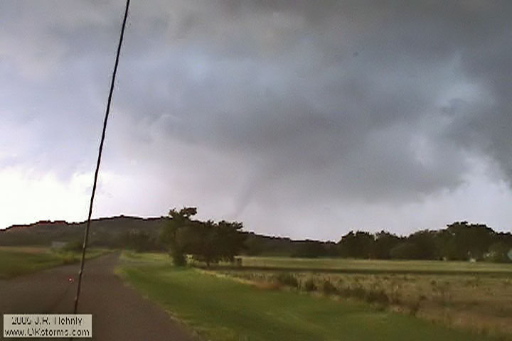 June 5, 2005 - Southwest Oklahoma, Snyder Tornado 20050605_vid03_std.jpg