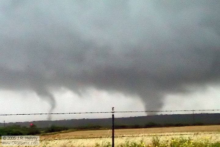 June 12, 2005 - Kent County, Texas Tornados 20050612_vid04_std.jpg