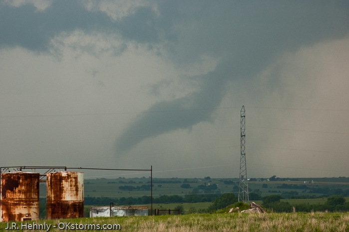 Simultaneous tornadoes continue on the ground for several minutes near Orlando, OK.