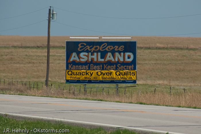 Waiting for initiation near Ashland where they are apparently quacky over quilts.