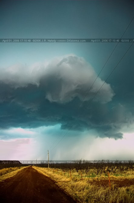 April 1, 2006 - Shamrock, Texas and Western Oklahoma 10 miles south of Sayre, OK - Storm becomes outflow dominant and cool air rushes out, cutting off inflow.
 - 20060401_171048.jpg