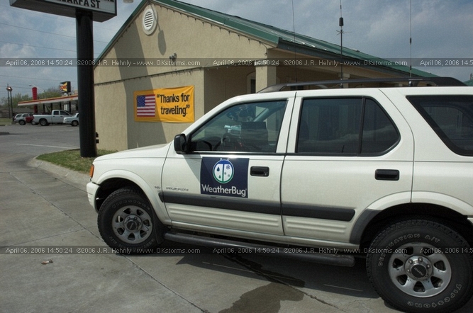 April 6, 2006 - Northeast Oklahoma and Southeast Kansas Bartlesville, OK - Waiting for storms.
 - 20060406_145024.jpg