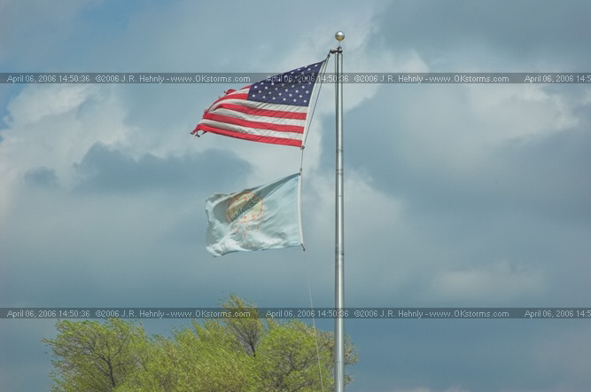 April 6, 2006 - Northeast Oklahoma and Southeast Kansas Bartlesville, OK - Strong south winds bringing in moisture.
 - 20060406_145036.jpg