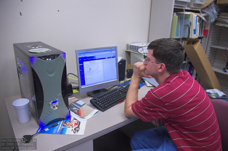 11:02:34 - Jeff Snyder poders today's chase target.