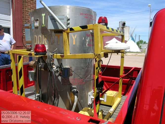 May 28, 2005 - Wakita, Oklahoma - Twister Picnic 20050528_122507_std.jpg