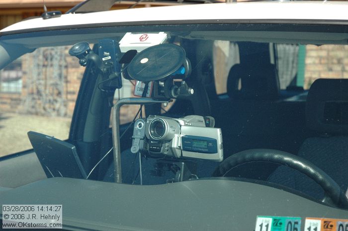 [#Beginning of Shooting Data Section]\nNikon D70s\nFocal Length: 44mm\nOptimize Image: \nColor Mode: Mode Ia (sRGB)\nLong Exposure NR: Off\n2006/03/28 14:14:27\nDigital Vari-Program: Night Portrait\nWhite Balance: Auto\nTone Comp.: Auto\nCompressed RAW (12-bit)\nMetering Mode: Multi-Pattern\nAF Mode: AF-S\nHue Adjustment: 0\nImage Size: Large (3008 x 2000)\n1/1250 sec - F/4.5\nFlash Sync Mode: Slow Sync\nSaturation: Normal\nExposure Comp.: 0 EV\nAuto Flash Mode: None\nSharpening: Auto\nLens: 18-70mm F/3.5-4.5 G\nSensitivity: ISO 400\nAuto Flash Comp: 0 EV\nImage Comment:                                     \n[#End of Shooting Data Section]