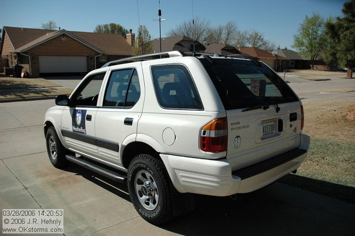 [#Beginning of Shooting Data Section]\nNikon D70s\nFocal Length: 18mm\nOptimize Image: \nColor Mode: Mode Ia (sRGB)\nLong Exposure NR: Off\n2006/03/28 14:20:53.8\nDigital Vari-Program: Night Portrait\nWhite Balance: Auto\nTone Comp.: Auto\nCompressed RAW (12-bit)\nMetering Mode: Multi-Pattern\nAF Mode: AF-S\nHue Adjustment: 0\nImage Size: Large (3008 x 2000)\n1/6400 sec - F/3.5\nFlash Sync Mode: Not Attached\nSaturation: Normal\nExposure Comp.: 0 EV\nSharpening: Auto\nLens: 18-70mm F/3.5-4.5 G\nSensitivity: ISO 400\nAuto Flash Comp: 0 EV\nImage Comment:                                     \n[#End of Shooting Data Section]