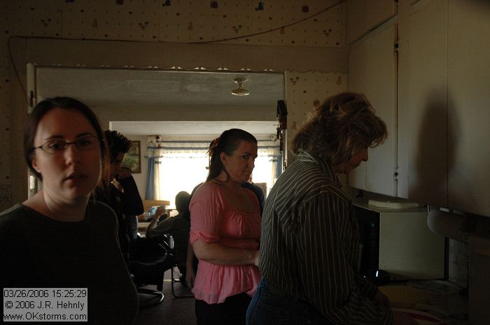 [#Beginning of Shooting Data Section]\nNikon D70s\nFocal Length: 24mm\nOptimize Image: \nColor Mode: Mode Ia (sRGB)\nLong Exposure NR: Off\n2006/03/26 15:25:29.8\nDigital Vari-Program: Auto\nWhite Balance: Auto\nTone Comp.: Auto\nCompressed RAW (12-bit)\nMetering Mode: Multi-Pattern\nAF Mode: AF-S\nHue Adjustment: 0\nImage Size: Large (3008 x 2000)\n1/50 sec - F/3.8\nFlash Sync Mode: Front Curtain\nSaturation: Normal\nExposure Comp.: 0 EV\nAuto Flash Mode: None\nSharpening: Auto\nLens: 18-70mm F/3.5-4.5 G\nSensitivity: ISO 400\nAuto Flash Comp: 0 EV\nImage Comment:                                     \n[#End of Shooting Data Section]