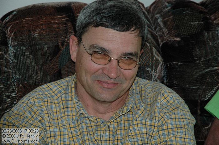 [#Beginning of Shooting Data Section]\nNikon D70s\nFocal Length: 70mm\nOptimize Image: \nColor Mode: Mode Ia (sRGB)\nLong Exposure NR: Off\n2006/03/26 17:00:23.7\nDigital Vari-Program: Auto\nWhite Balance: Auto\nTone Comp.: Auto\nCompressed RAW (12-bit)\nMetering Mode: Multi-Pattern\nAF Mode: AF-S\nHue Adjustment: 0\nImage Size: Large (3008 x 2000)\n1/60 sec - F/4.5\nFlash Sync Mode: Front Curtain\nSaturation: Normal\nExposure Comp.: 0 EV\nAuto Flash Mode: Built-in TTL\nSharpening: Auto\nLens: 18-70mm F/3.5-4.5 G\nSensitivity: ISO 400\nAuto Flash Comp: 0 EV\nImage Comment:                                     \n[#End of Shooting Data Section]