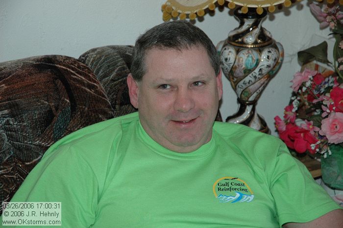 [#Beginning of Shooting Data Section]\nNikon D70s\nFocal Length: 70mm\nOptimize Image: \nColor Mode: Mode Ia (sRGB)\nLong Exposure NR: Off\n2006/03/26 17:00:31.8\nDigital Vari-Program: Auto\nWhite Balance: Auto\nTone Comp.: Auto\nCompressed RAW (12-bit)\nMetering Mode: Multi-Pattern\nAF Mode: AF-S\nHue Adjustment: 0\nImage Size: Large (3008 x 2000)\n1/60 sec - F/4.5\nFlash Sync Mode: Front Curtain\nSaturation: Normal\nExposure Comp.: 0 EV\nAuto Flash Mode: Built-in TTL\nSharpening: Auto\nLens: 18-70mm F/3.5-4.5 G\nSensitivity: ISO 400\nAuto Flash Comp: 0 EV\nImage Comment:                                     \n[#End of Shooting Data Section]